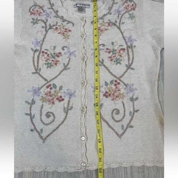 Vintage PARIS SMITH L cream Embroidered Cottagecore coquette Sweater cardigan - Picture 12 of 15